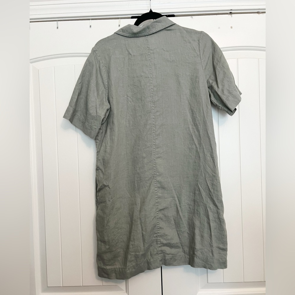Everlane The Shirtdress in Linen Sage Green - Picture 7 of 10